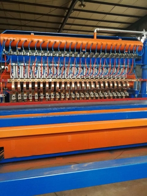 China 3-6mm kundengebundener Größen-Draht-Mesh Making Machine For Industrial-Gebrauch fournisseur