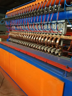 China 2meter Gewichts-Stahl Mesh Making Machine Oem/ODM der Breiten-1000kg fournisseur