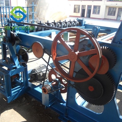 China Doppelkrümmte Drahtnetzmaschine Galvanisierte Edelstahl-Weaving-Einheit für die Großproduktion fournisseur
