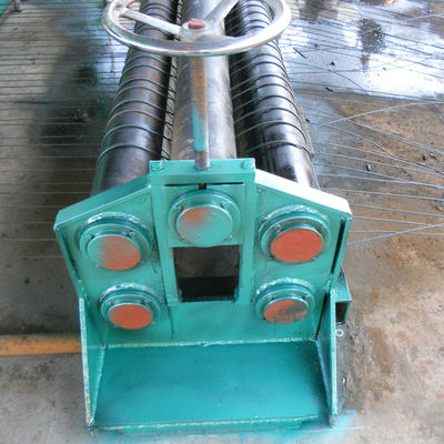 China Schneller 100m/min 6mm Durchmesser 1000kg Stahldrahtnetzmachmaschine In Weiß fournisseur