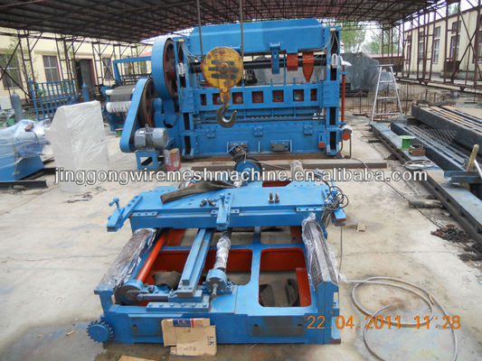 China angepasste Verzinkungsmaschine für die Herstellung von ausgedehnten Metallen mit Leistung und kundenspezifischem Design für industrielle und kundenspezifische Konstruktion fournisseur