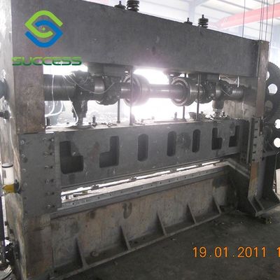 China angepasste Edelstahl-Expansionsmaschine mit Diamantlochform und Produktion für Produktionsbedürfnisse mit hohem Volumen fournisseur